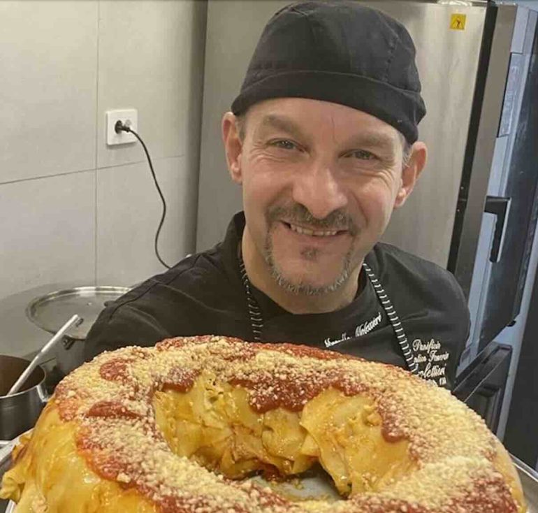 Napoli a tavola con il cuore: “In… mensa 2.0”, dove la cucina diventa abbraccio solidale