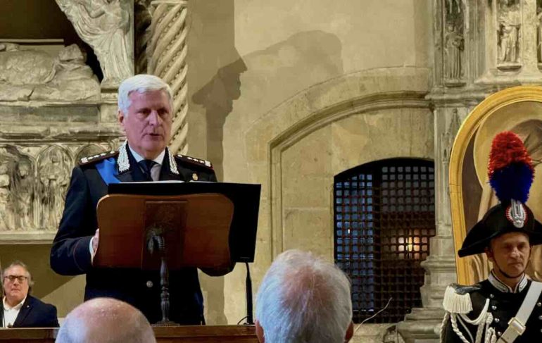 Napoli, celebrazione della Virgo Fidelis nella basilica di Santa Chiara
