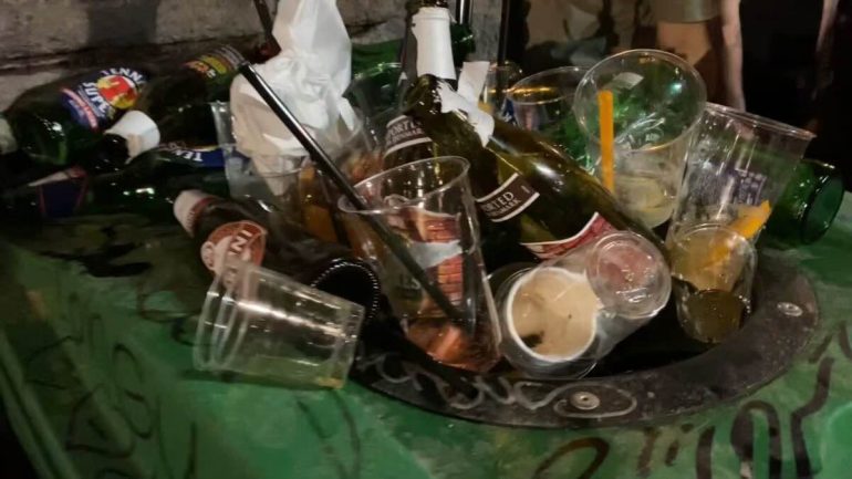 Napoli, caos movida: divieti e multe salate per il rumore notturno