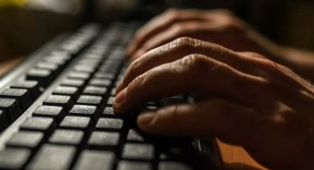 Casoria, «Ti faccio uscire al Tg5 come Martina»: perseguita una 17enne, arrestato stalker 23enne