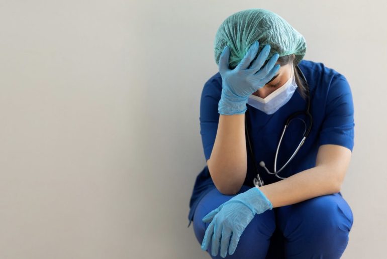 Portici, anziani senza assistenza: 40 operatori lasciano in massa per stipendi mai pagati