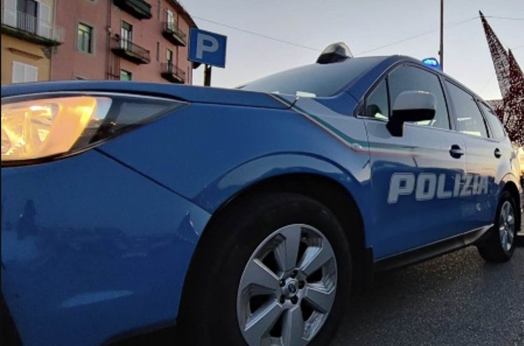 Napoli, giovane pusher arrestato in via Foria: droga nascosta anche in casa