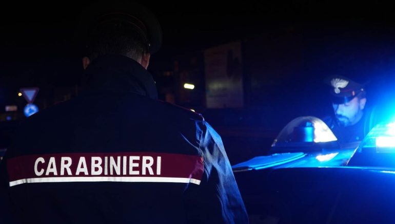 Succivo, aggredisce conoscente a martellate e colpi di piccone: denunciato 37enne