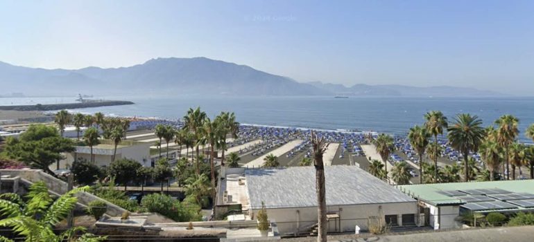 Torre Annunziata, sequestrati 1.000 mq di lido abusivo sul Lungomare