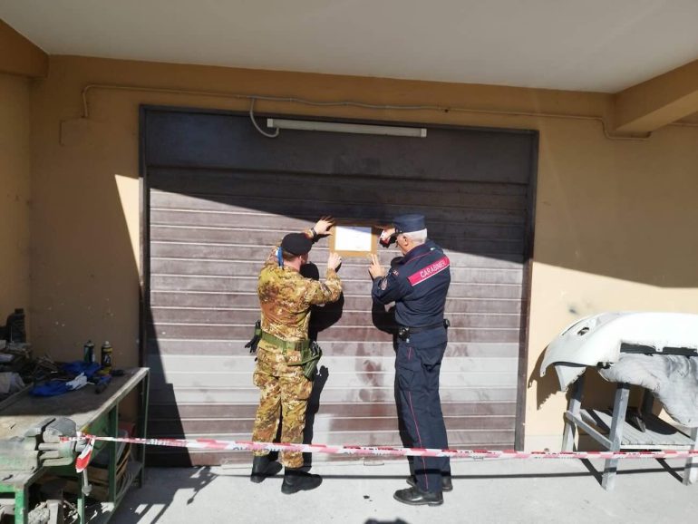 Villa Literno, sequestrata autocarrozzeria abusiva nella Terra dei Fuochi