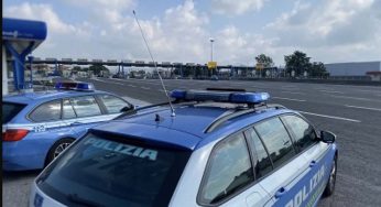 Weekend di controlli intensificati della Polizia Stradale a Napoli: 69 violazioni e 5 veicoli sequestrati