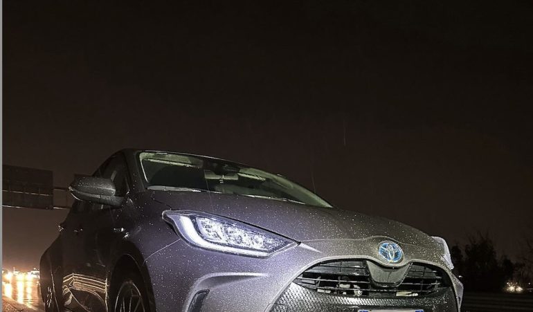 L'auto travolta sulla statale 7Bis