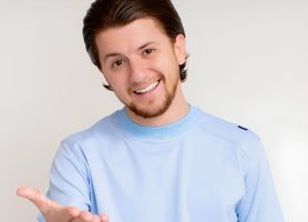 Antonio Orefice al Teatro Totò con “Piano piano” racconta i sogni nascosti di un ragazzo di quartiere