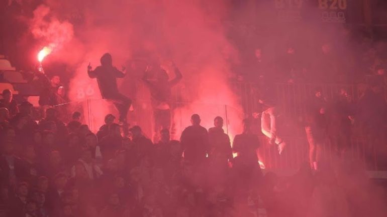Napoli, ultrà in corteo contro il divieto di trasferta