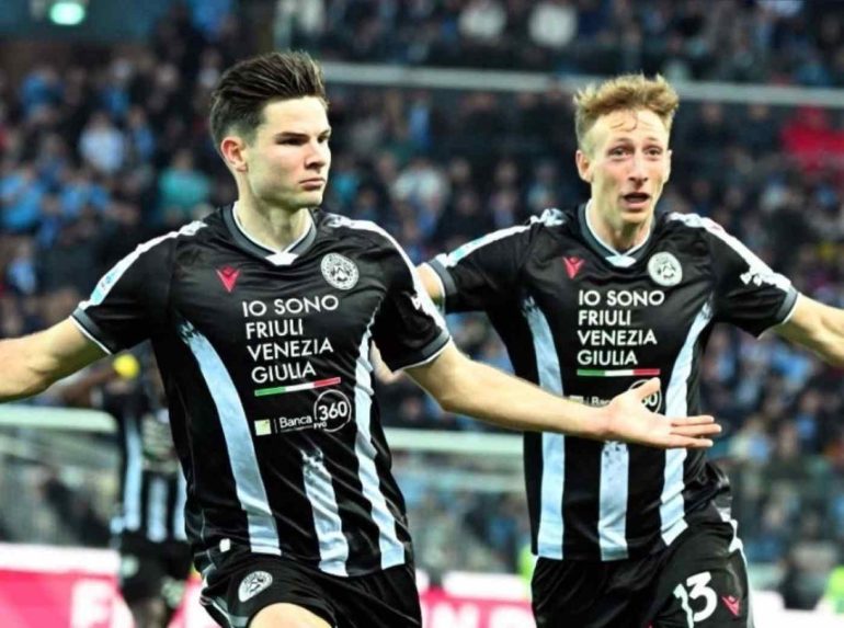 Un brutto Napoli crolla anche a Udine e fallisce il sorpasso al Milan in vetta