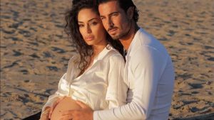 Lutto per Armando Izzo e Raffaella Fico: perso al quinto mese il bambino che aspettavano