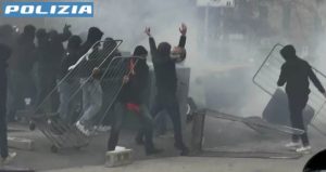 Scontri prima di Genoa-Inter, cinque ultrà ai domiciliari: convalidati gli arresti