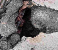 Pianura, rischio crollo in edificio residenziale: Borrelli chiede intervento urgente