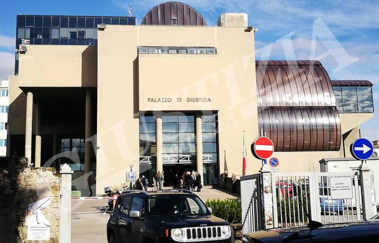 Inquinamento del Sarno, blitz a Poggiomarino: scoperta e sequestrata un’officina meccanica abusiva