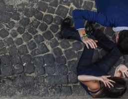 Violentata la notte di Ferragosto nel Salernitano, due minori arrestati