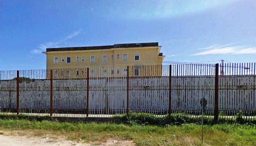 Carinola, maxi sequestro di droga in carcere: 400 grammi di hashish bloccati dalla Polizia Penitenziaria