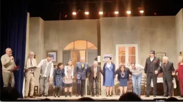 Castellammare, la Compagnia Oplontis incanta la platea del Teatro Supercinema