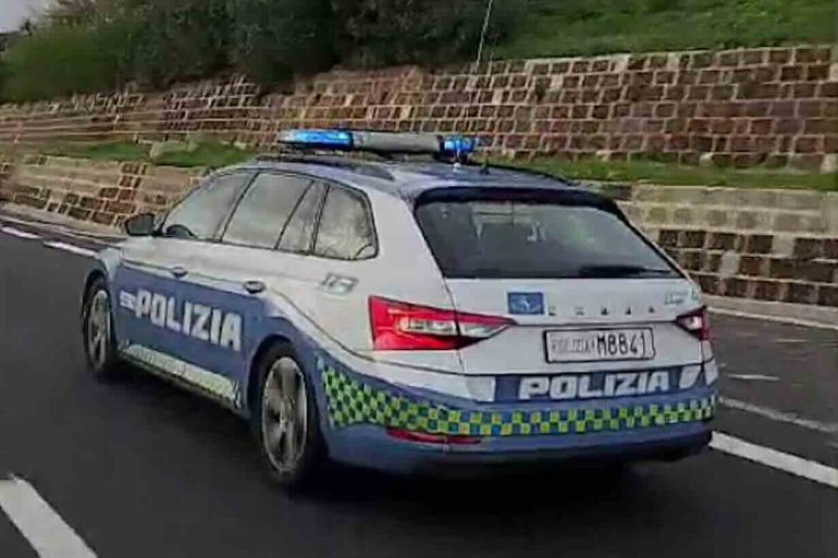 Castellammare, motori rubati e ricambi con matricole cancellate: scatta il sequestro per l’autodemolitore:
