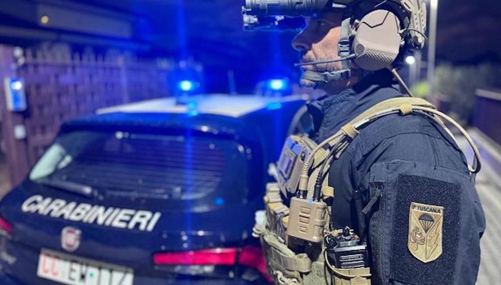 Colpo al clan Senese: 14 arresti a Roma. I legami con i Di Lauro