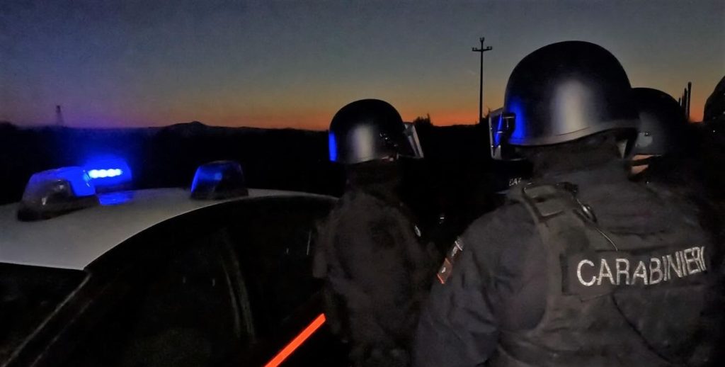 Estorsioni per 70 mila euro a un gioielliere: sei fermati tra Caserta, Napoli e Como