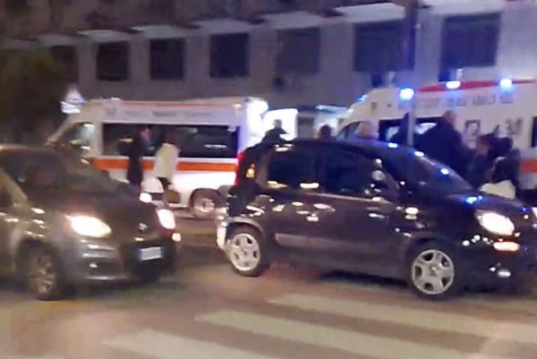 Anziane investite in via Arenaccia