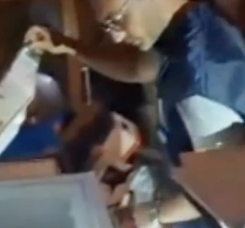 Napoli, scatta il blitz di Natale alla Pignasecca: sequestrato pesce fuorilegge