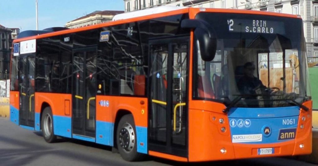 Napoli, trasporti delle Feste: Metro Linea 1 e Funicolari “No Stop” a Capodanno. Tutti gli orari Anm