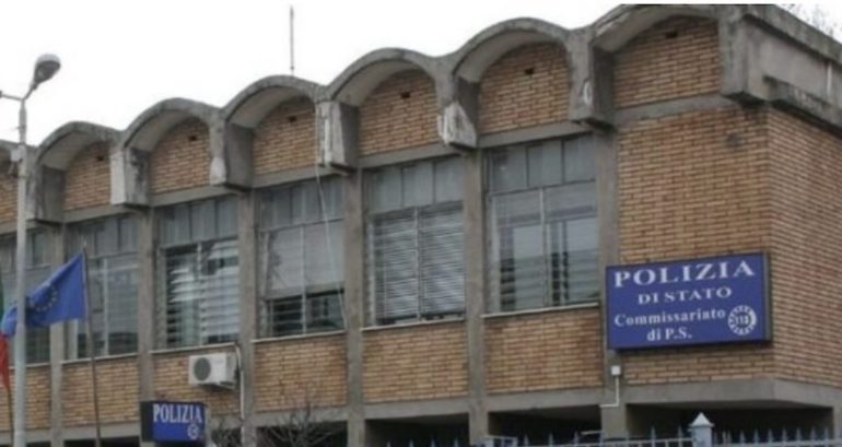 Quindicenne trovato con droga e coltello a Battipaglia: