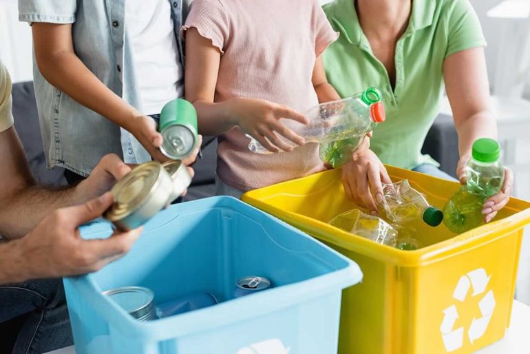 Rifiuti in Campania: torna l’aumento, ma la differenziata resiste e avanza