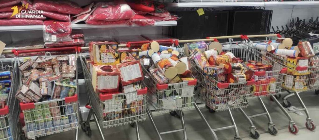 Sequestrati 93 kg di fuochi d’artificio a Agropoli: titolare senza autorizzazione