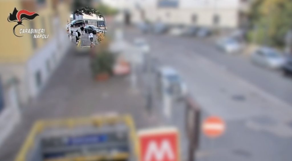 Terrore in strada tra il Vomero e la Zona Industriale: arrestati due scippatori seriali
