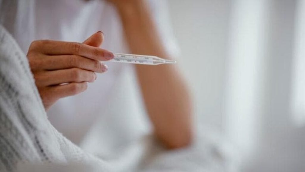 Allarme influenza, picco in anticipo: Campania ospedali sotto pressione. Il virus H3N2 colpisce non vaccinati