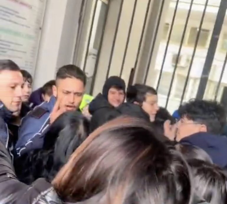 Arzano, scuola De Filippo-Vico al gelo: niente riscaldamento da due settimane