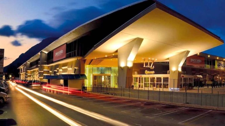 Furto di telefoni al centro commerciale di Montesarchio, indagato un 35enne