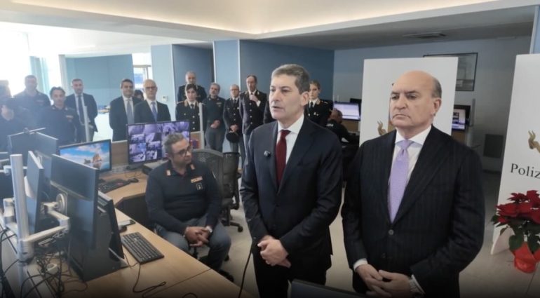 Capodanno, da Napoli il capo della polizia ringrazia tutti gli agenti in servizio