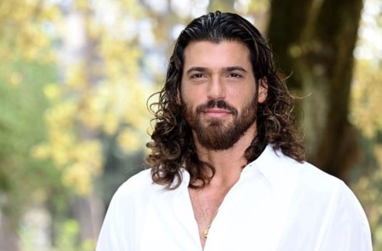 Can Yaman fermato a Istanbul: blitz tra night club e hotel di lusso, sette persone in custodia