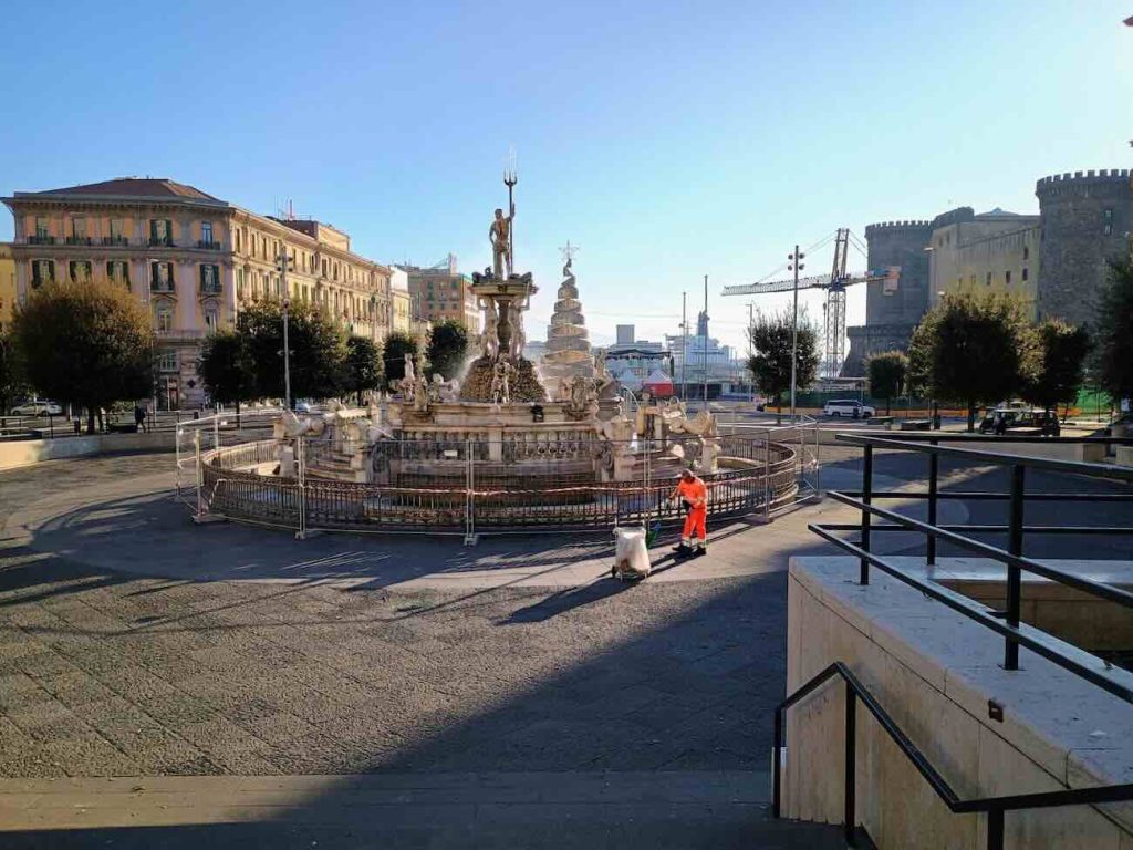 Capodanno a Napoli, raccolte oltre 600 tonnellate di rifiuti: in campo 1.400 operatori