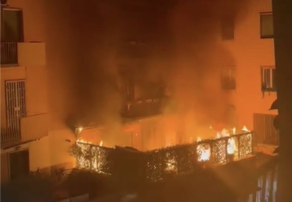 Capodanno, incendio in un appartamento all’Arenella mentre i proprietari non erano in casa