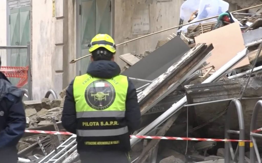 Crollo a Casoria, la Regione Campania dispiega volontari per proteggere cittadini e case