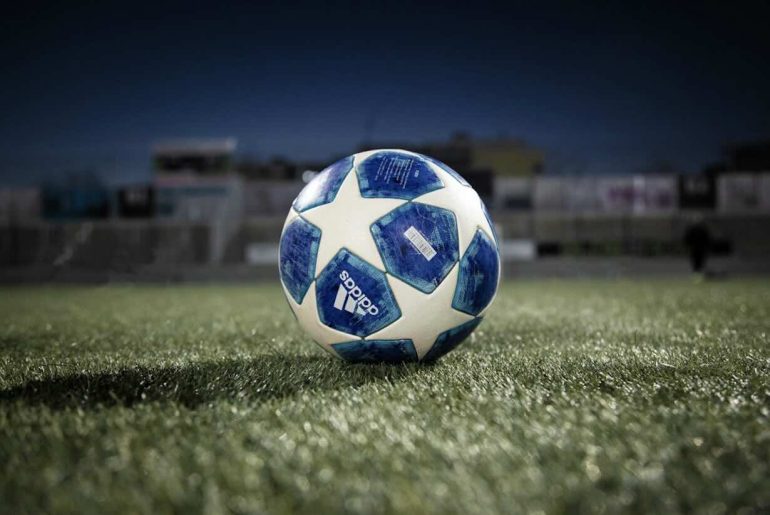 Champions folle: cambiano le favorite e il Napoli può ancora qualificarsi agli ottavi