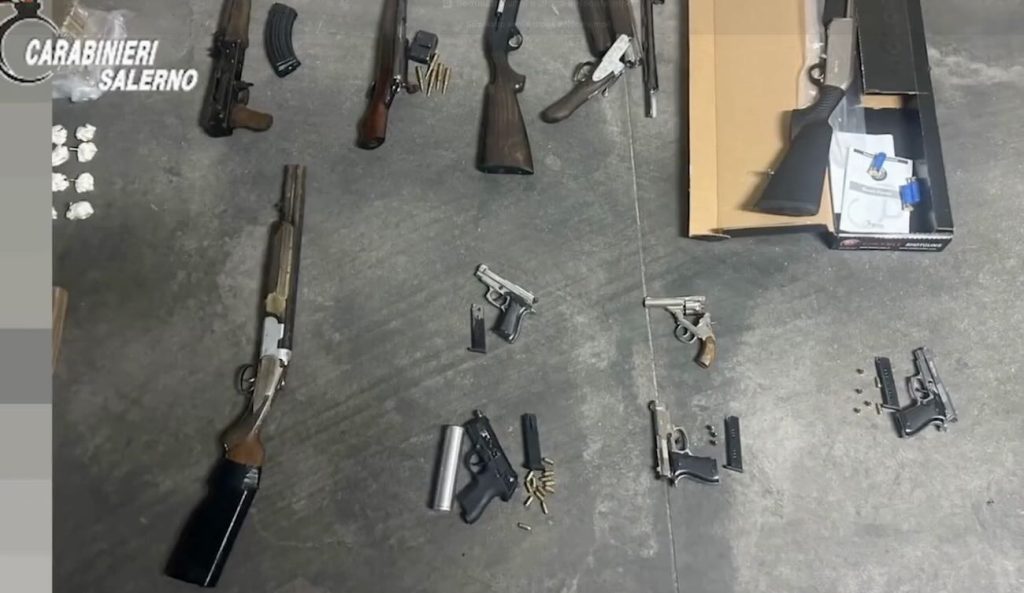 Droga, armi ed esplosivi nell’Agro Nocerino Sarnese: 3 arresti