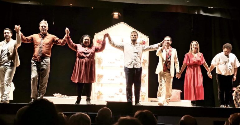 La valigia sul letto conquista Pagani