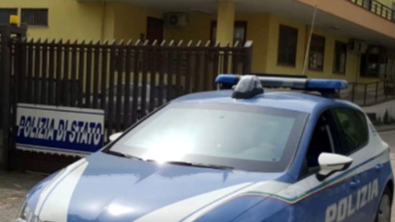 Maddaloni, coca e armi in auto: 56enne arrestato