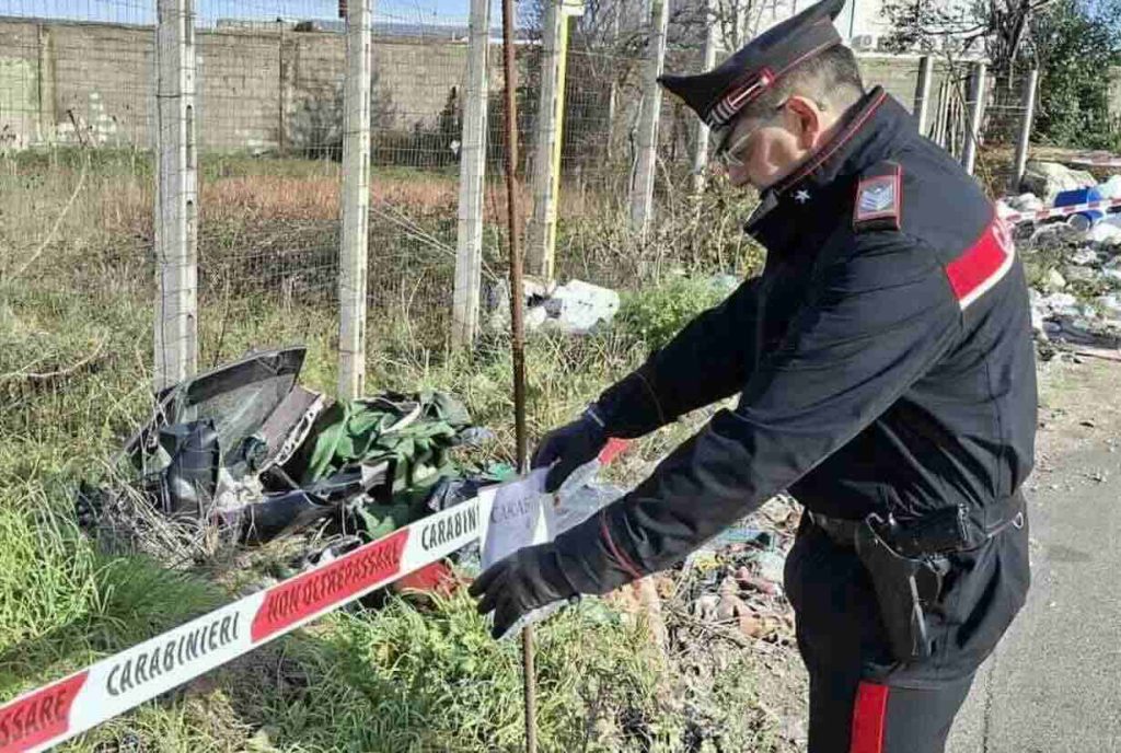 Marcianise, discariche abusive tra i capannoni: scatta il blitz dei Carabinieri nella zona ASI