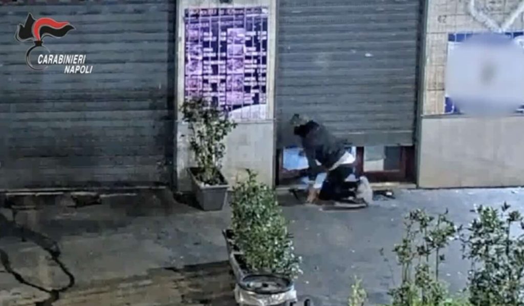 Maxi operazione dei carabinieri contro una rete di ladri seriali: 38 arresti tra Napoli e Roma