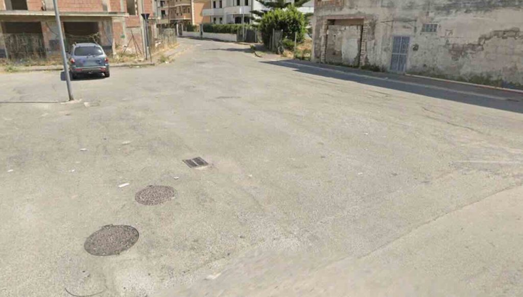 Mondragone, agguato notturno in via Gorizia: gambizzato 48enne