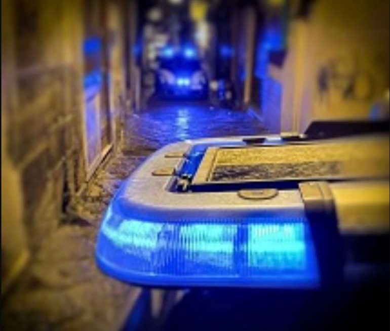 Napoli, centro storico: pistola e droga in casa: arrestato 45enne