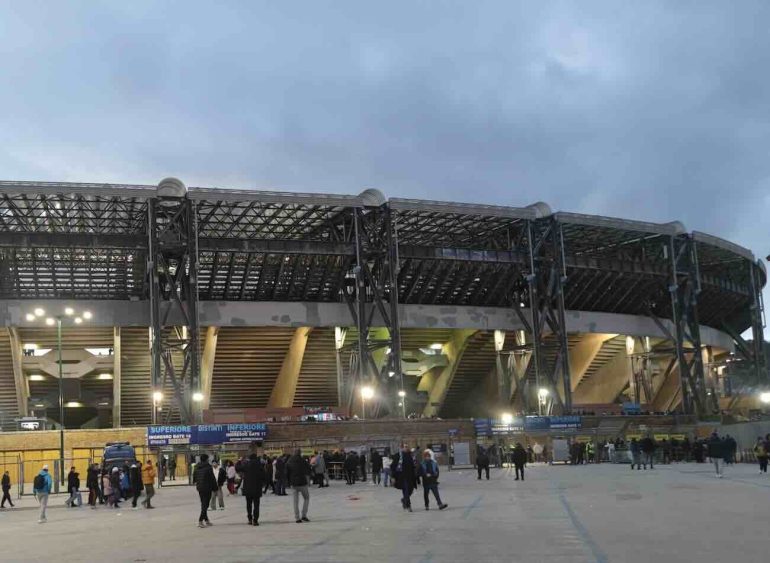 Napoli, il bivio di Manfredi: apertura al nuovo impianto, ma il restyling del Maradona non si ferma