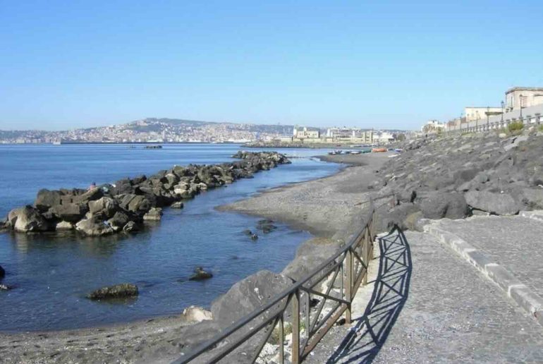 Napoli, il mare torna ai cittadini: al via l’ultimo cantiere per la bonifica di San Giovanni