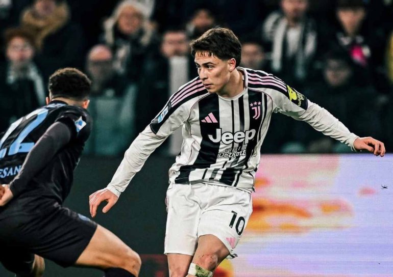 Napoli, punizione durissima allo Stadium: la Juve cala il tris. E l’Inter va a +9